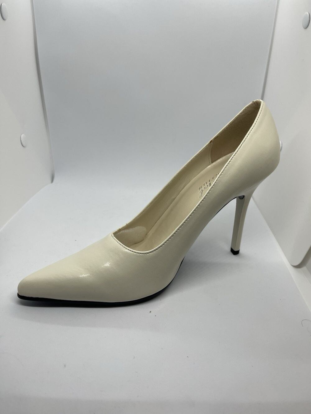 The Highest Heel Classic 4 Inch Pointed Toe Pump - Bone Color- Size 7